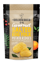 Golden Duck Salted egg potato ridges 105 gr. A photo of duck and a couple pieces of potato ridges chips shown in the bag.